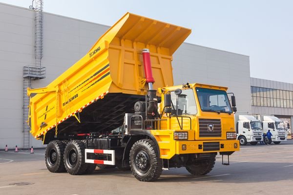 earth moving machinery for hire