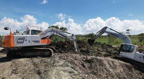 Excavator for hire